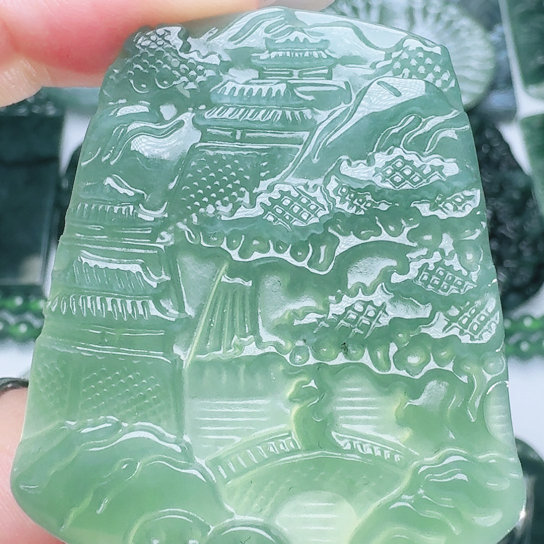 翡翠未镶嵌颈饰天然的A货翡翠多样性发其一 