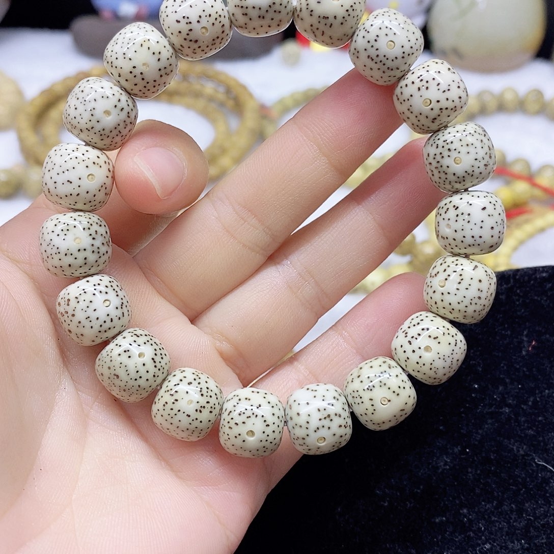 星月菩提吊坠12.11星月菩提