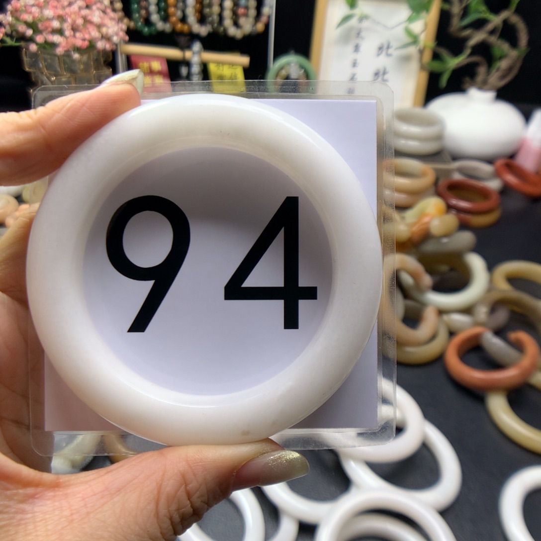 石英质玉手镯未镶嵌天****你