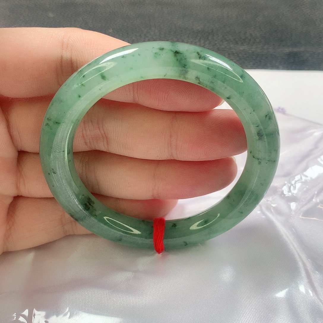 未镶嵌手镯（圆镯）翡翠370号