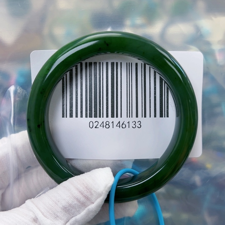 和田玉未镶嵌手镯微瑕5657