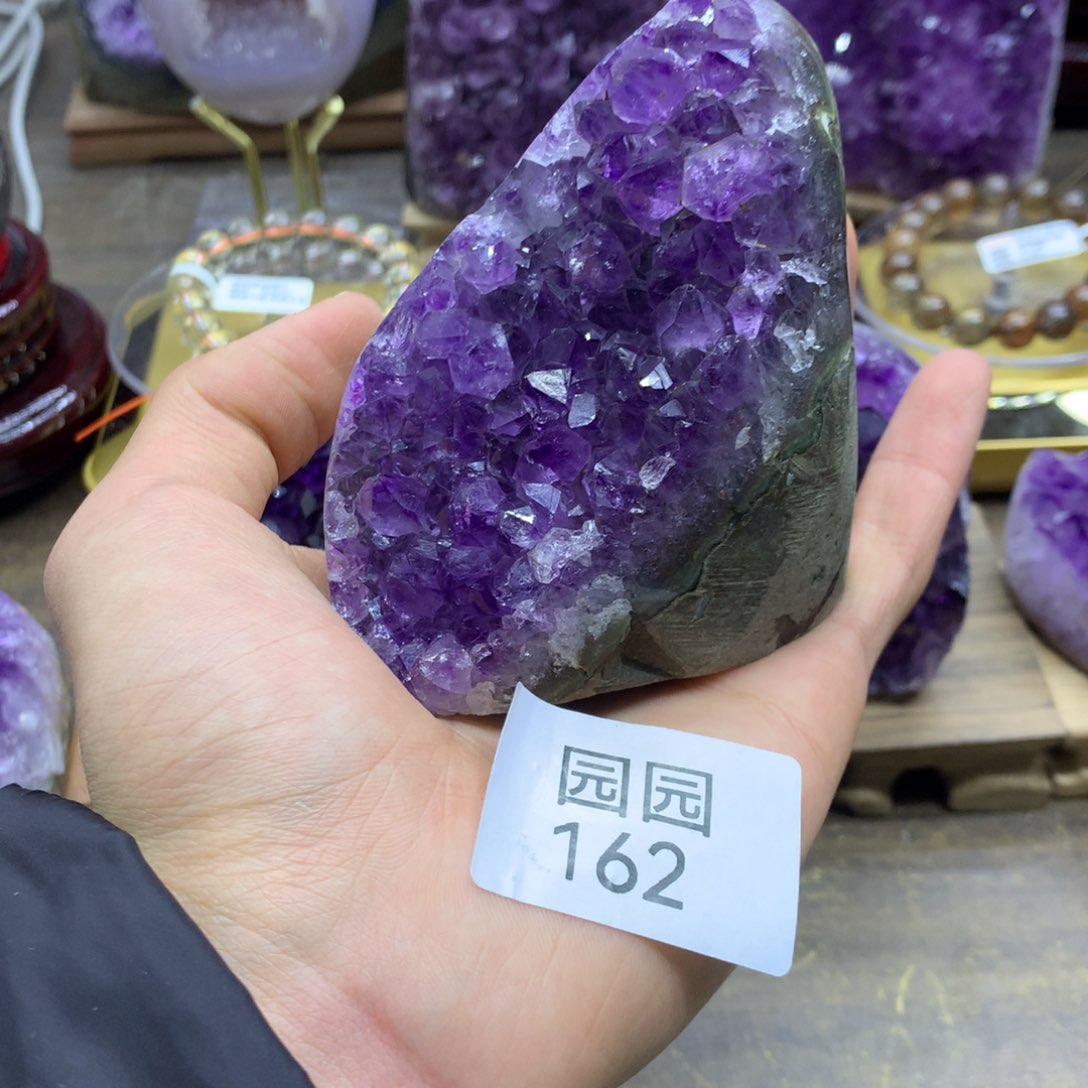 紫晶大型摆件（非配饰）未镶嵌