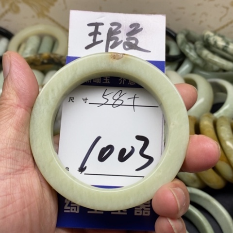 未镶嵌蛇纹石玉手镯