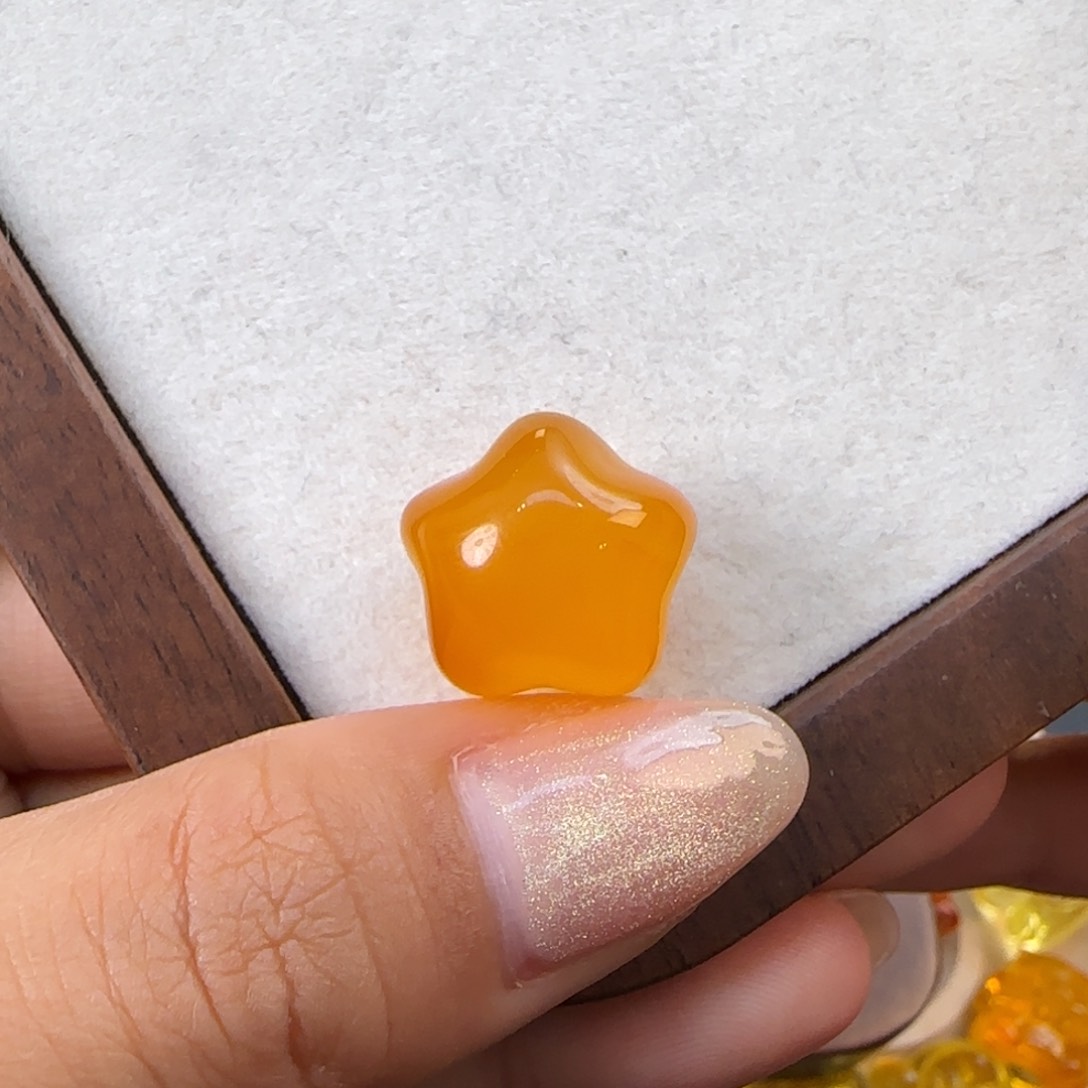 琥珀未镶嵌珠宝奇石딸*?