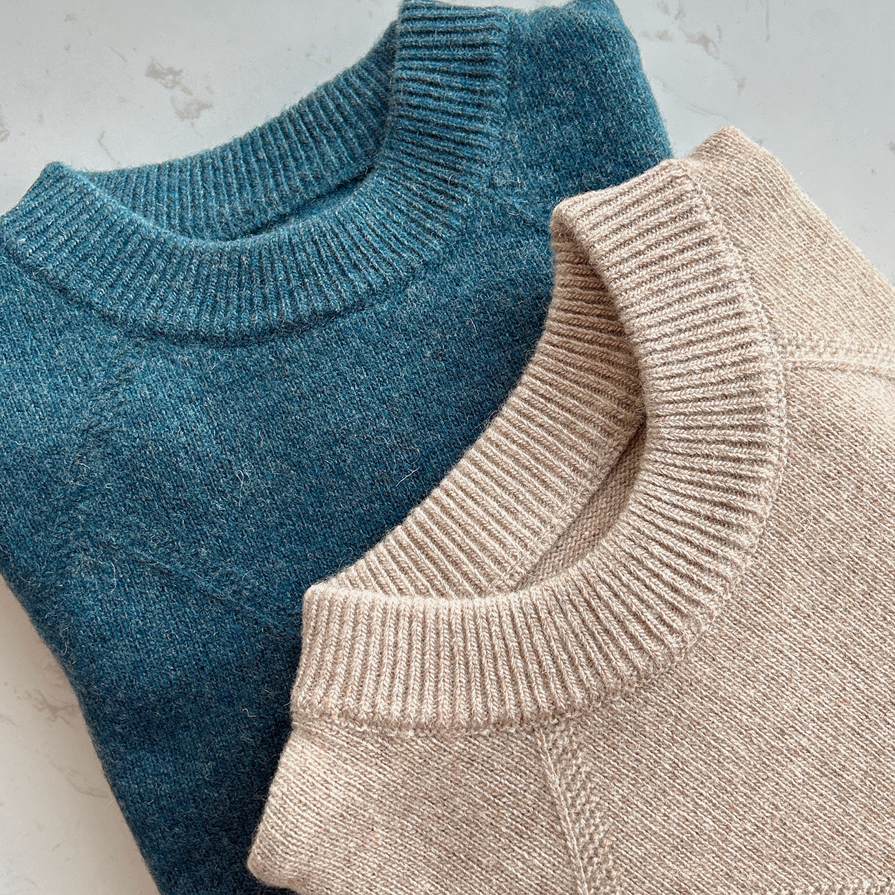 01100%绵羊毛 单层半高领灰色条羊毛衫