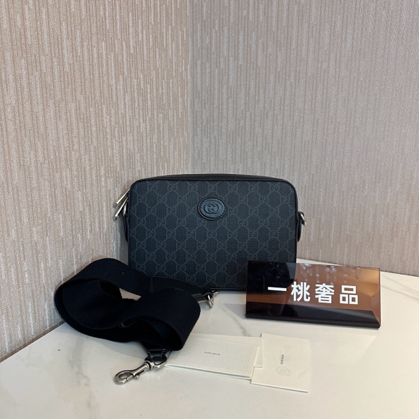 95新 GUCCI/古驰 一桃/98新/古驰 op系列男士斜挎黑武士