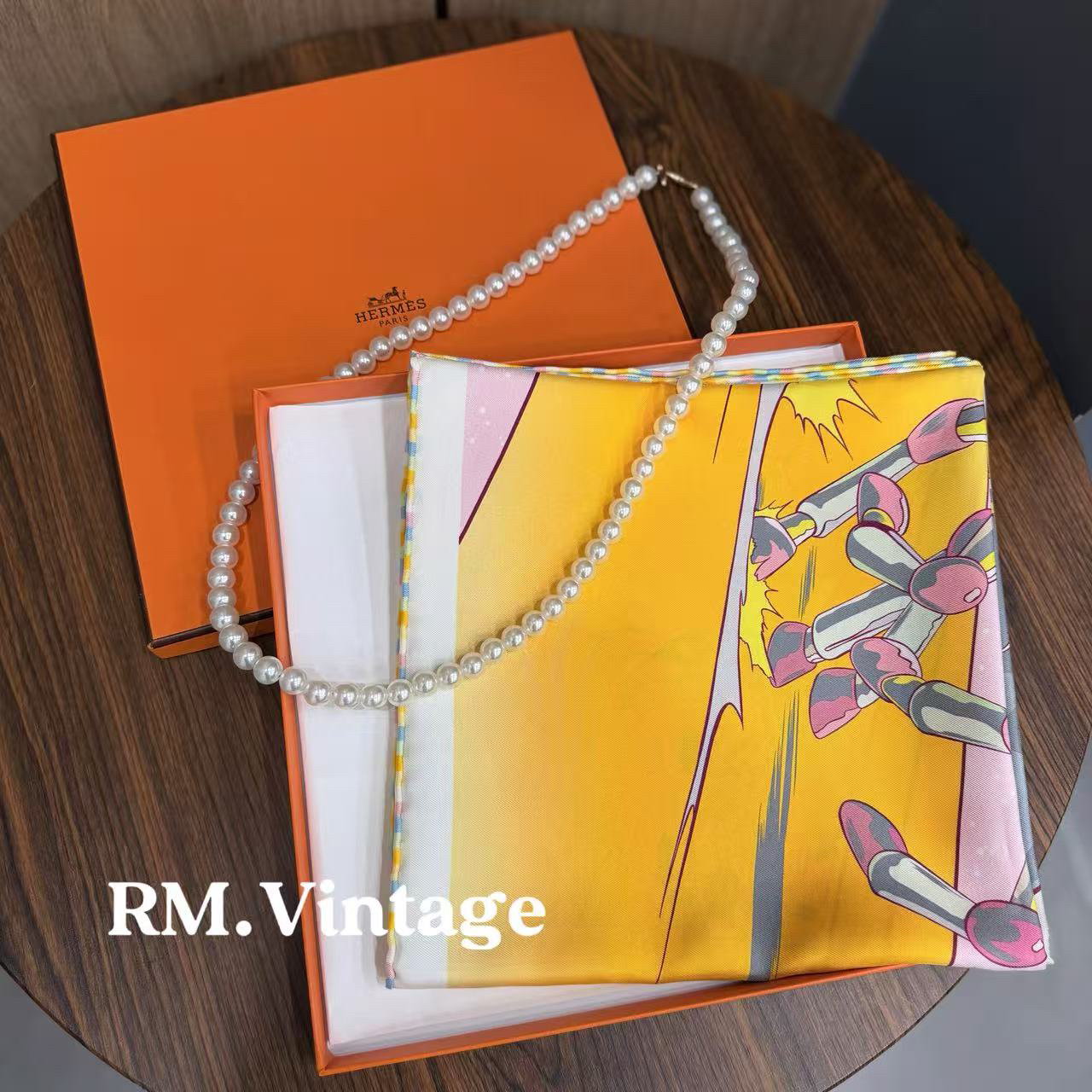 95新 Hermes/爱马仕 入目《太空赛马》丝巾 35428