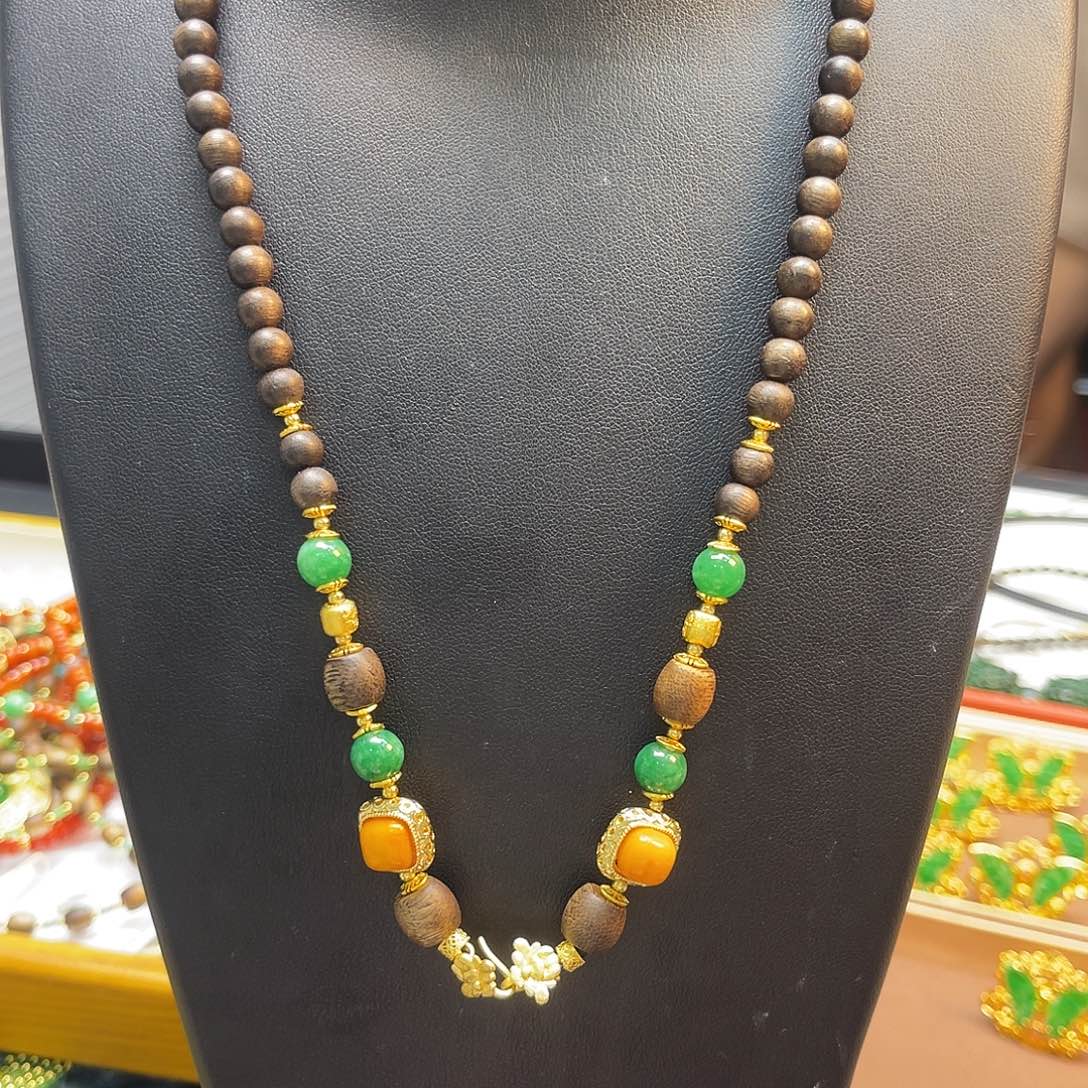 暴***丘翡翠未镶嵌项链炸