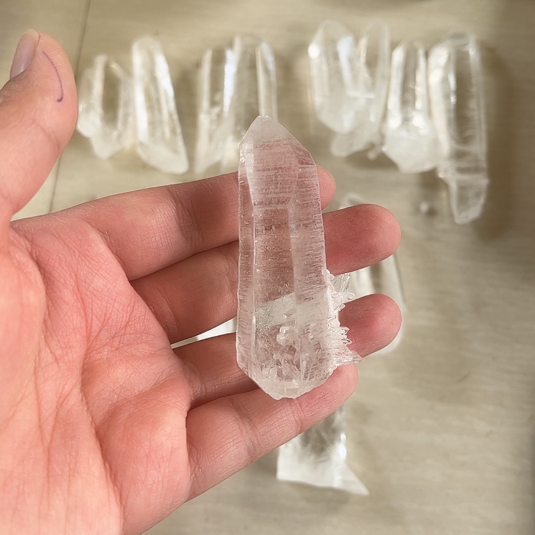 谦***子水晶未镶嵌珠宝半成品