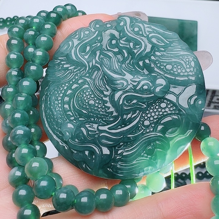 翡翠未镶嵌颈饰天然的A货翡翠多样性发其一 