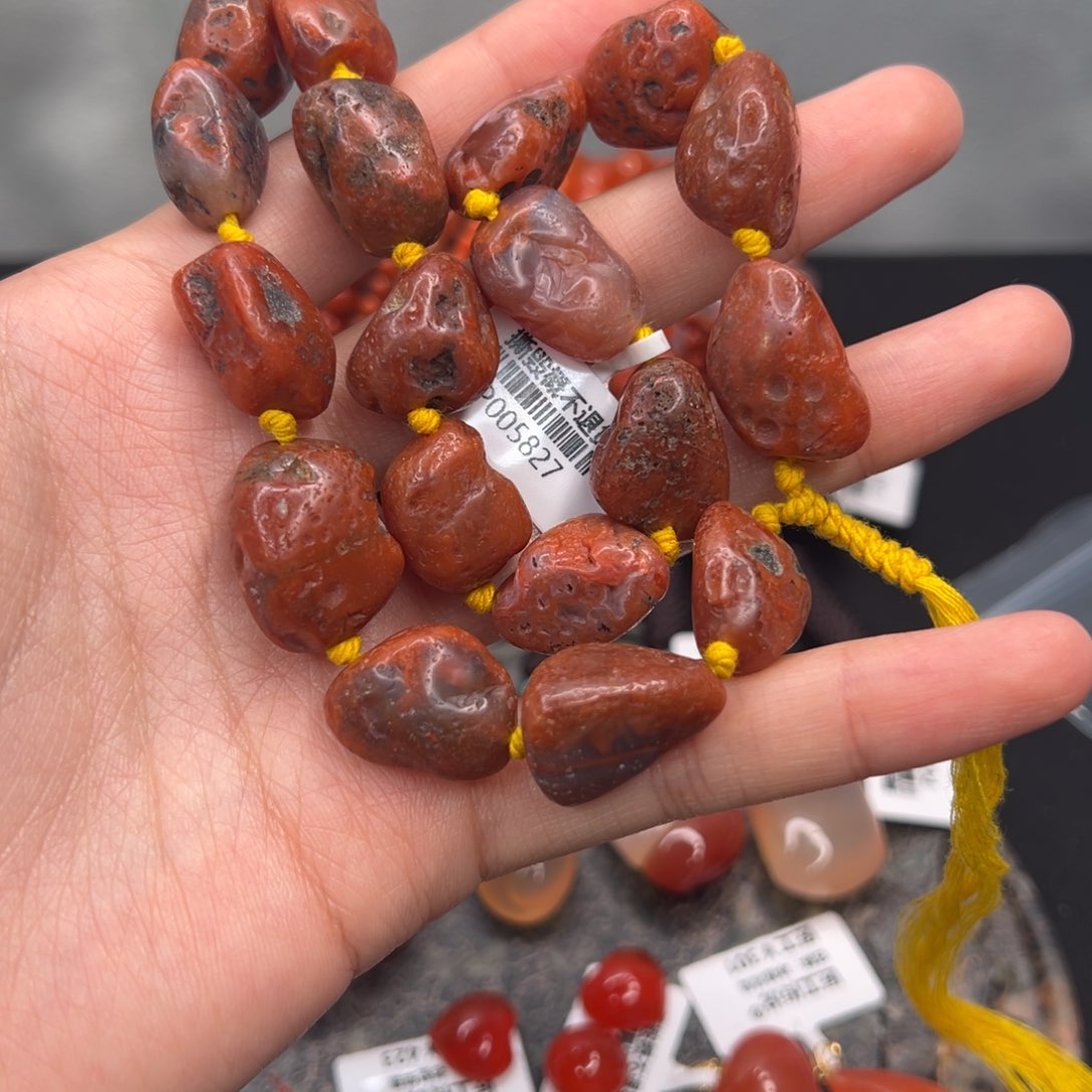 南红玛瑙手串未镶嵌P005828