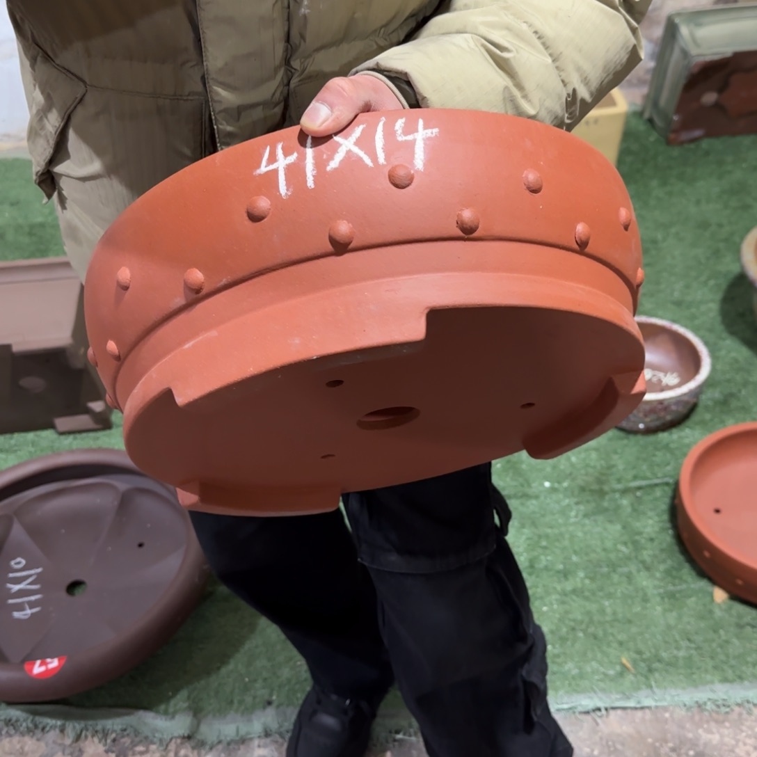 紫砂花盆呜呜呜呜