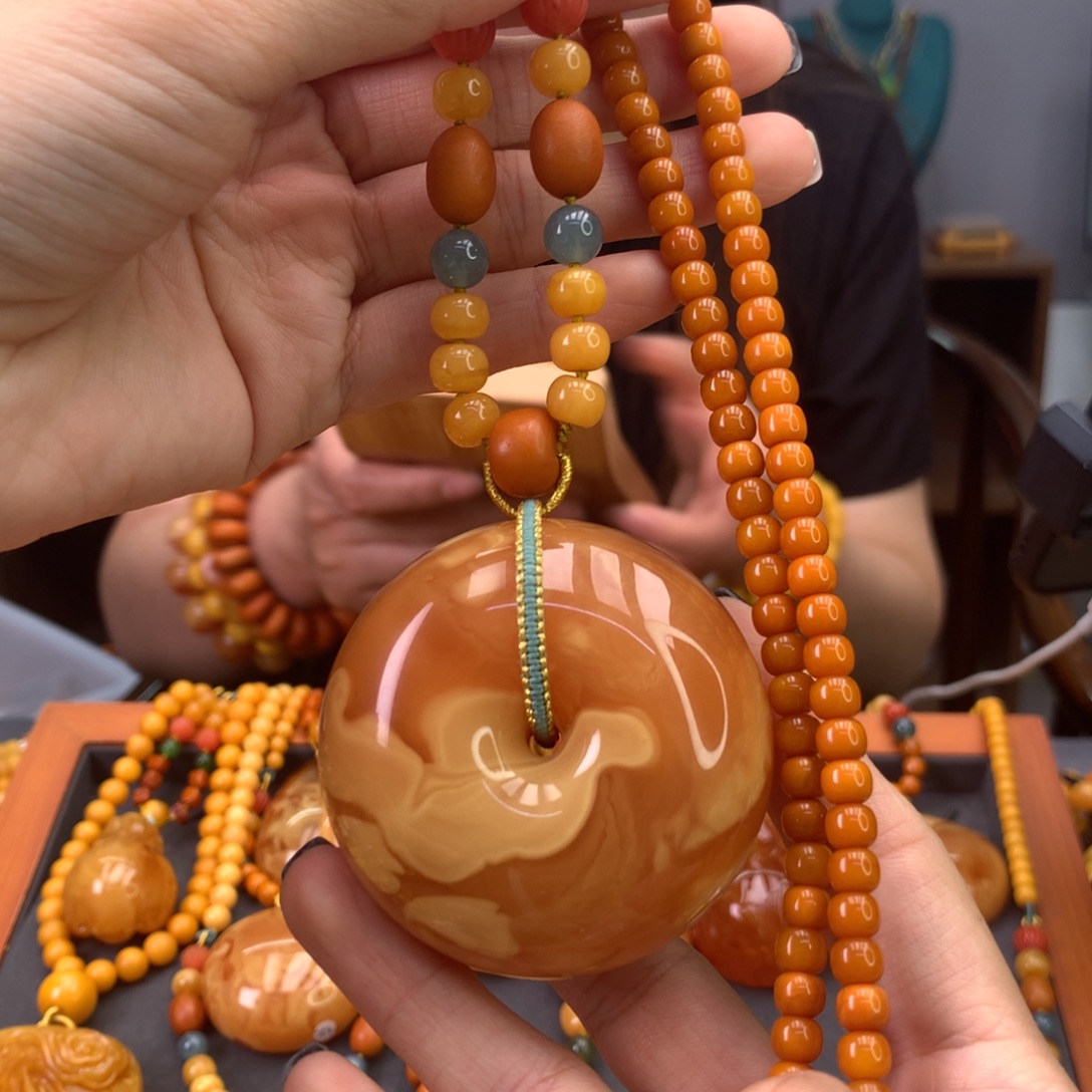 未镶嵌颈饰蜜蜡天然