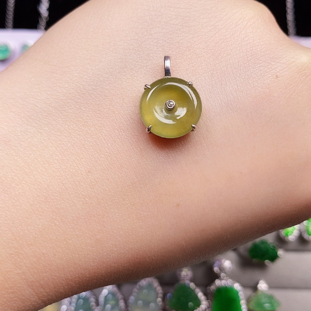 翡翠颈饰银S925镶嵌平安扣