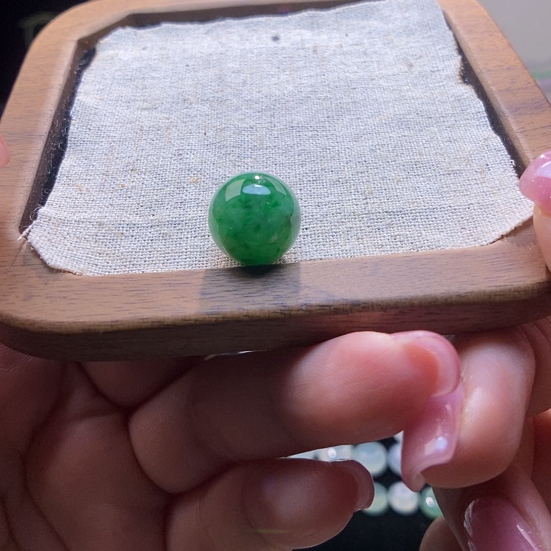 翡翠未镶嵌颈饰圆珠12.5