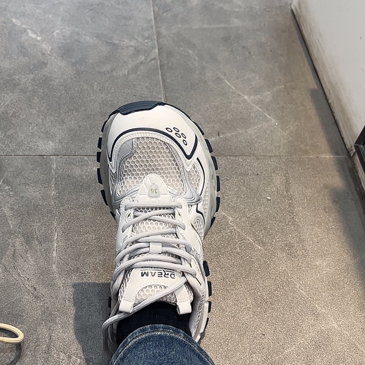 479542051白兰38码