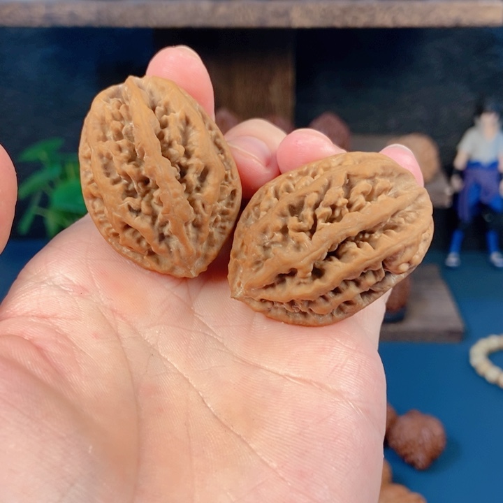 文玩核桃吊坠58¥¥红牛