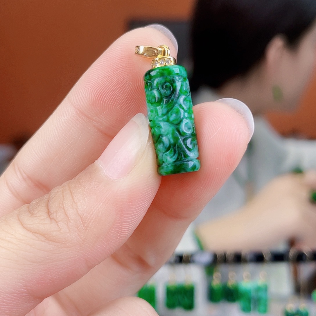 翡翠未镶嵌耳饰饰品