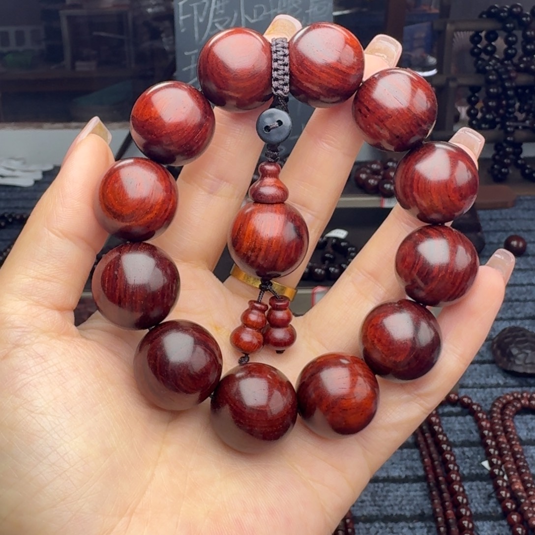 易***钱小叶紫檀手串/手链