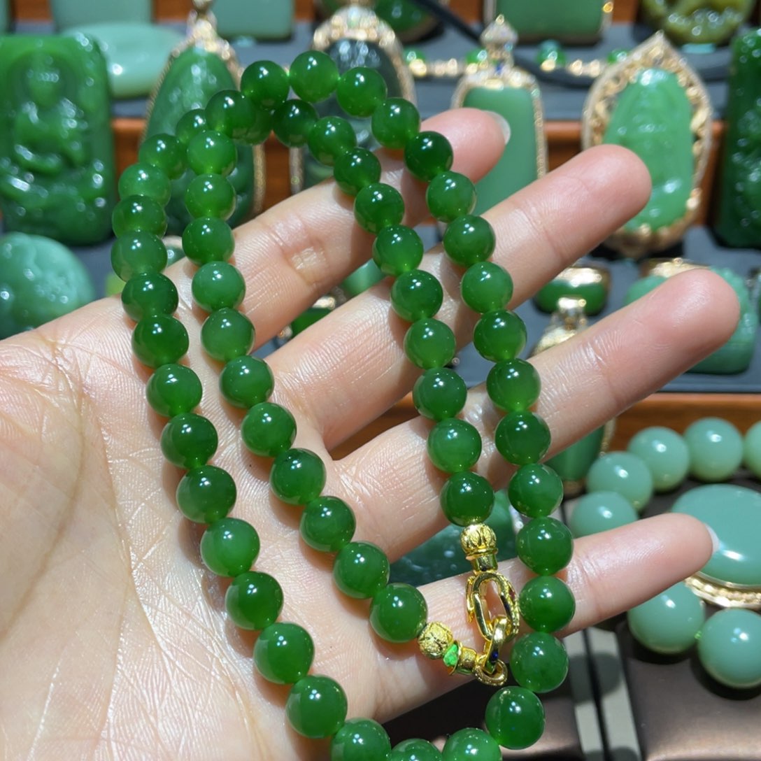 和田玉（碧玉）未镶嵌颈饰