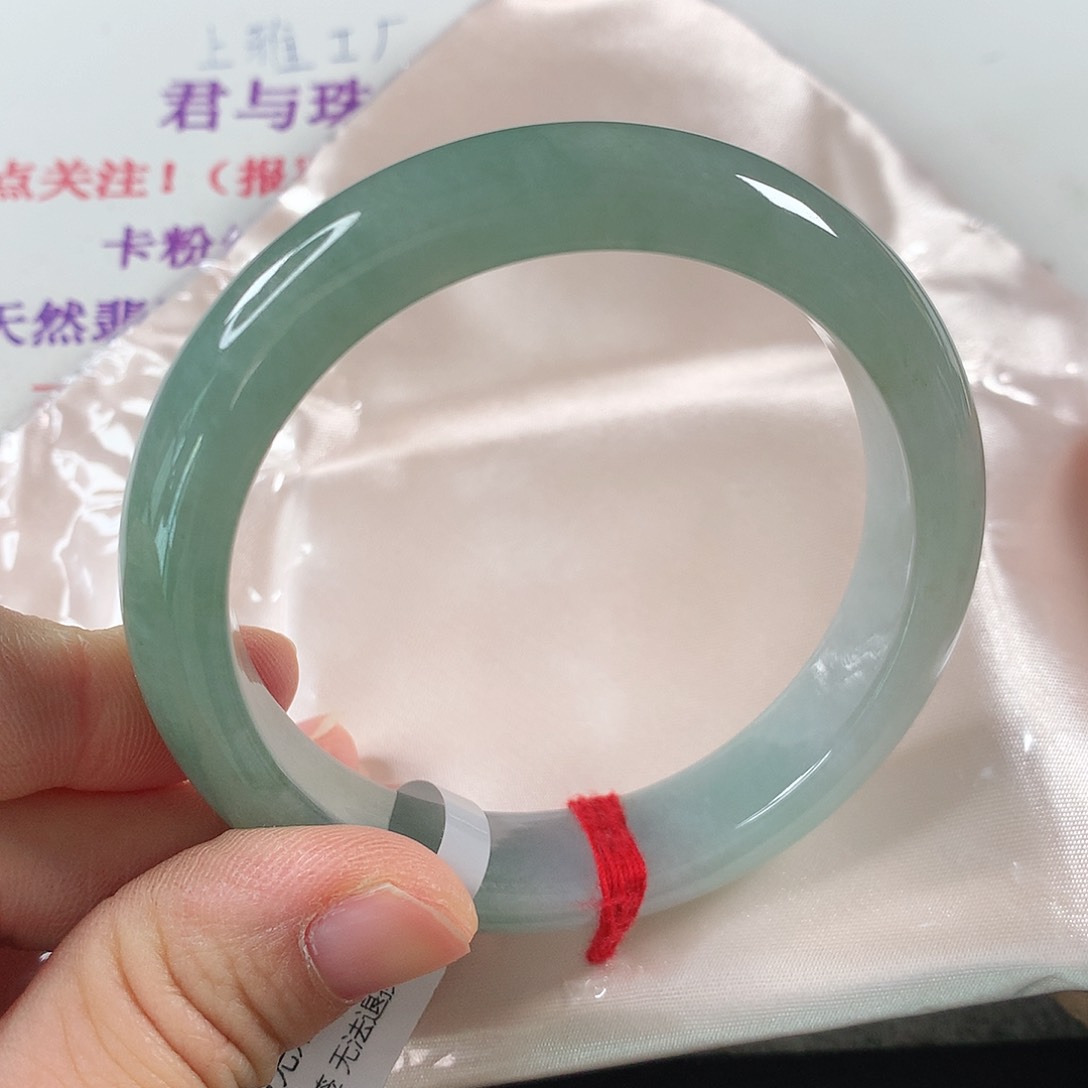 翡翠手镯未镶嵌①⑦⑥