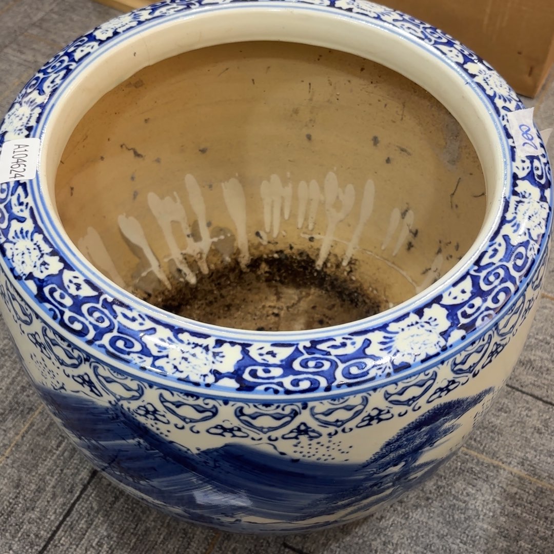 理***想非常喜欢这个瓷器