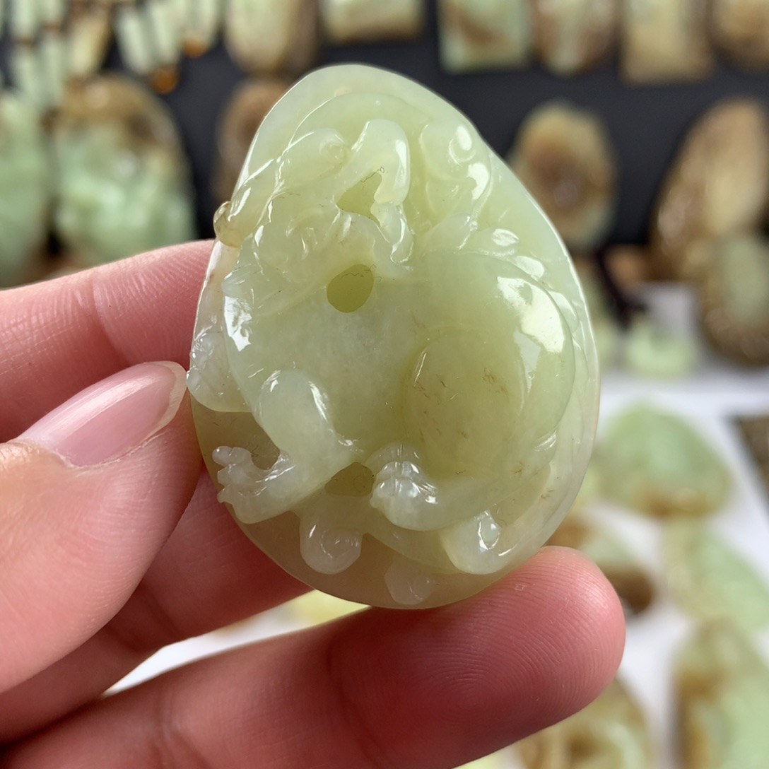 和田玉颈饰未镶嵌