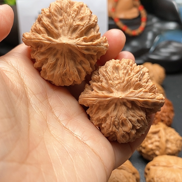 文玩核桃吊坠野生苹果42尺