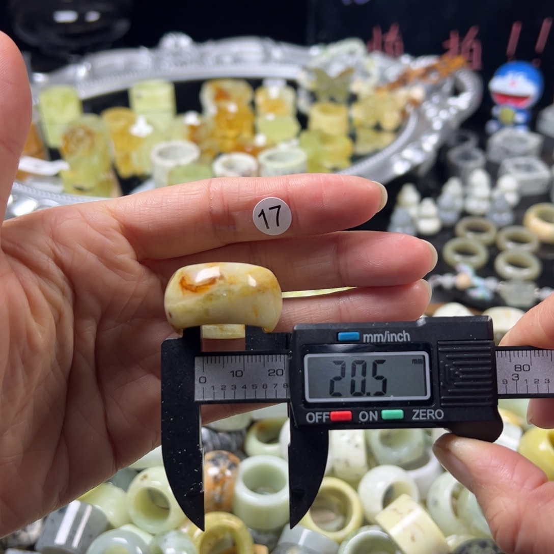 蛇纹石玉未镶嵌戒指