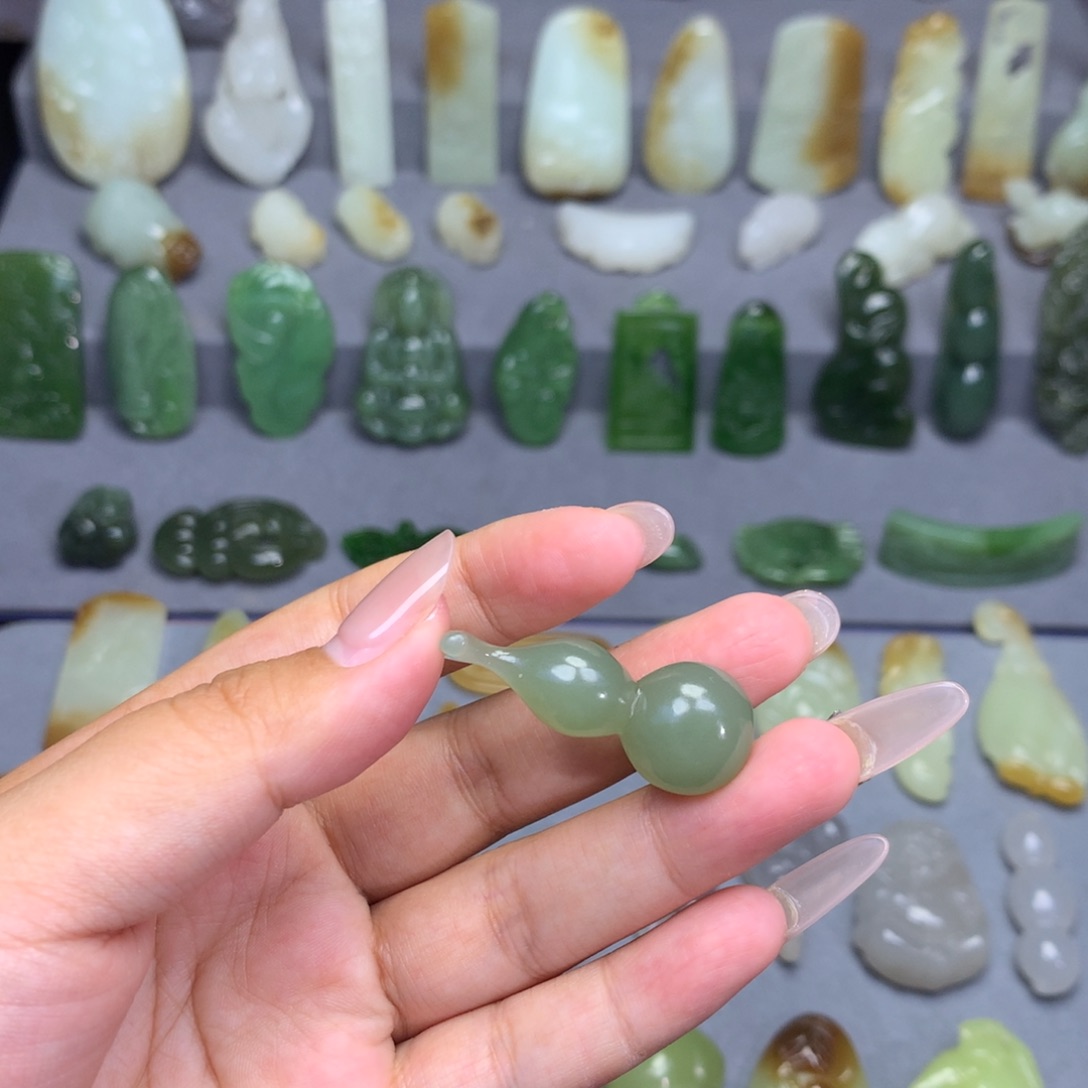 未镶嵌和田玉挂件