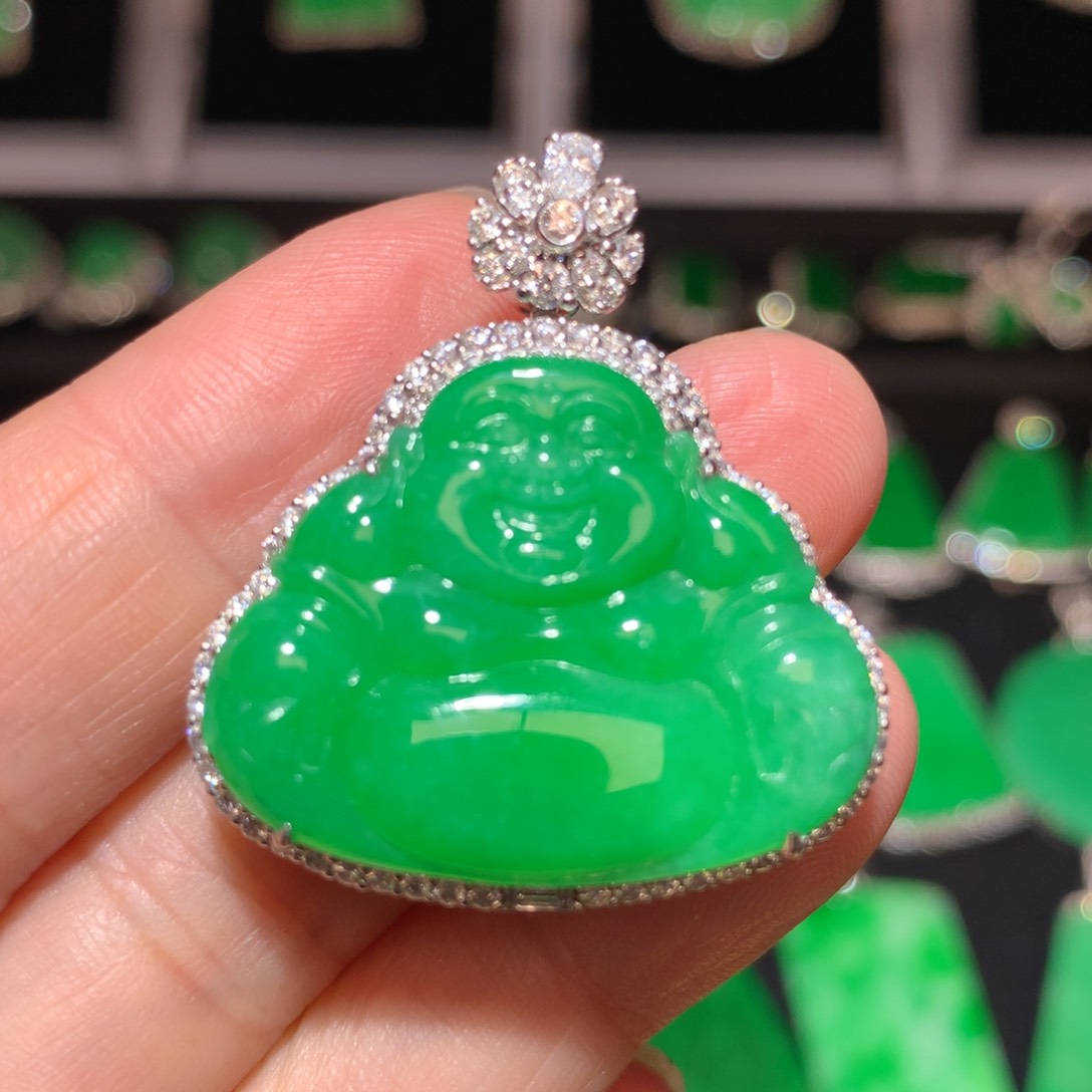 翡翠18K金镶嵌颈饰翡翠