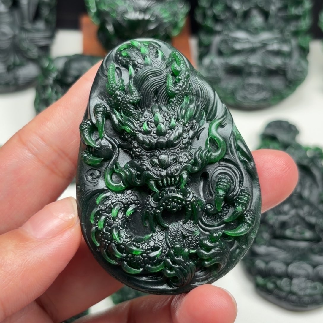 快***9定制翡翠未镶嵌龙牌