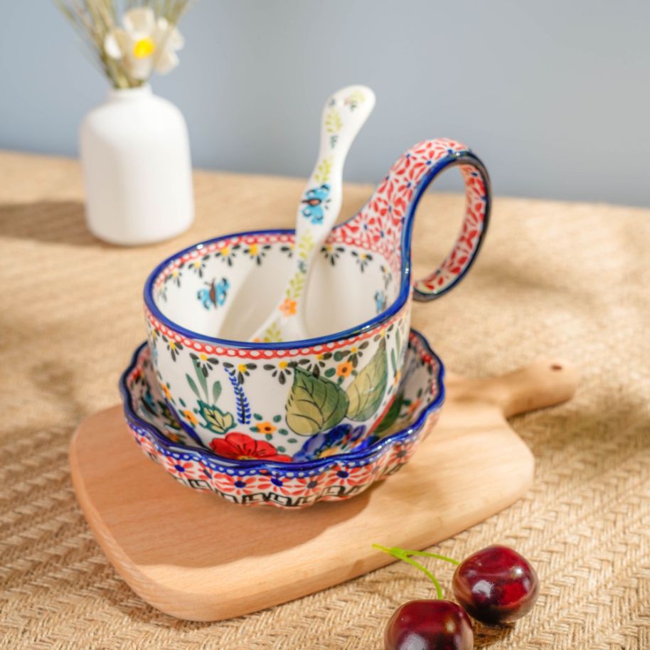 新疆包邮【西里西亚】家用釉下彩曲把杯三件套