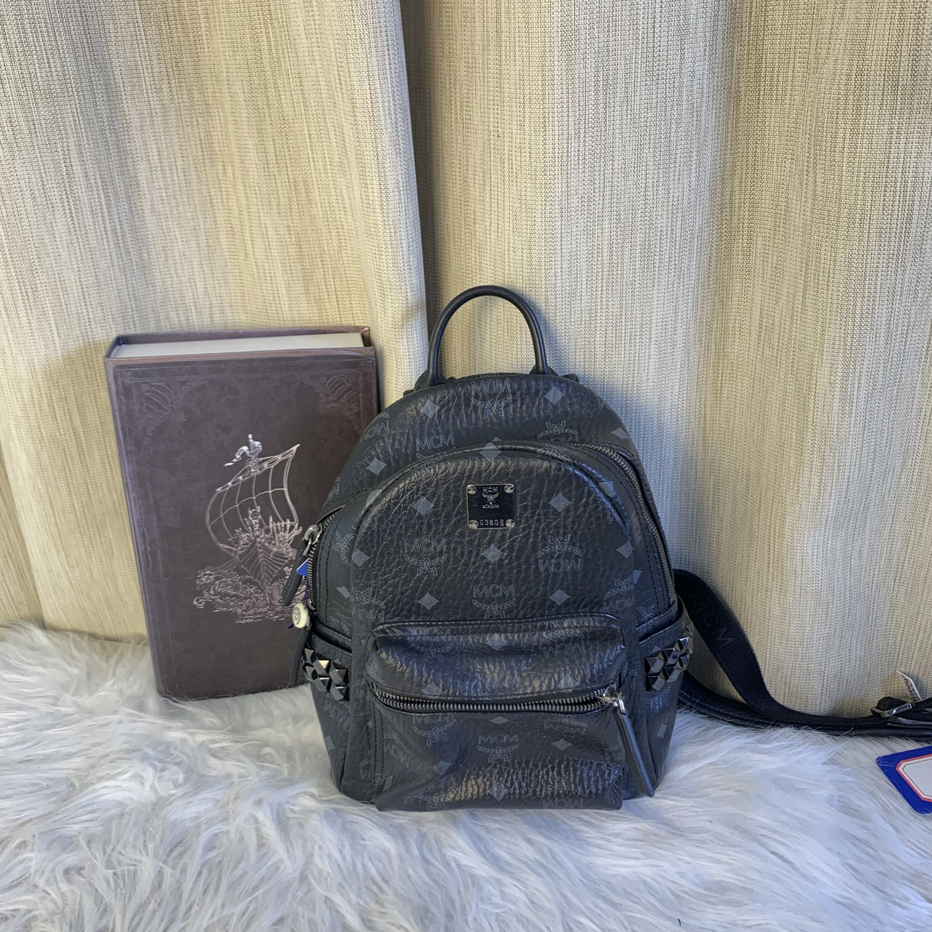 95新 MCM 黑色mini双肩包/AR12401002/1002