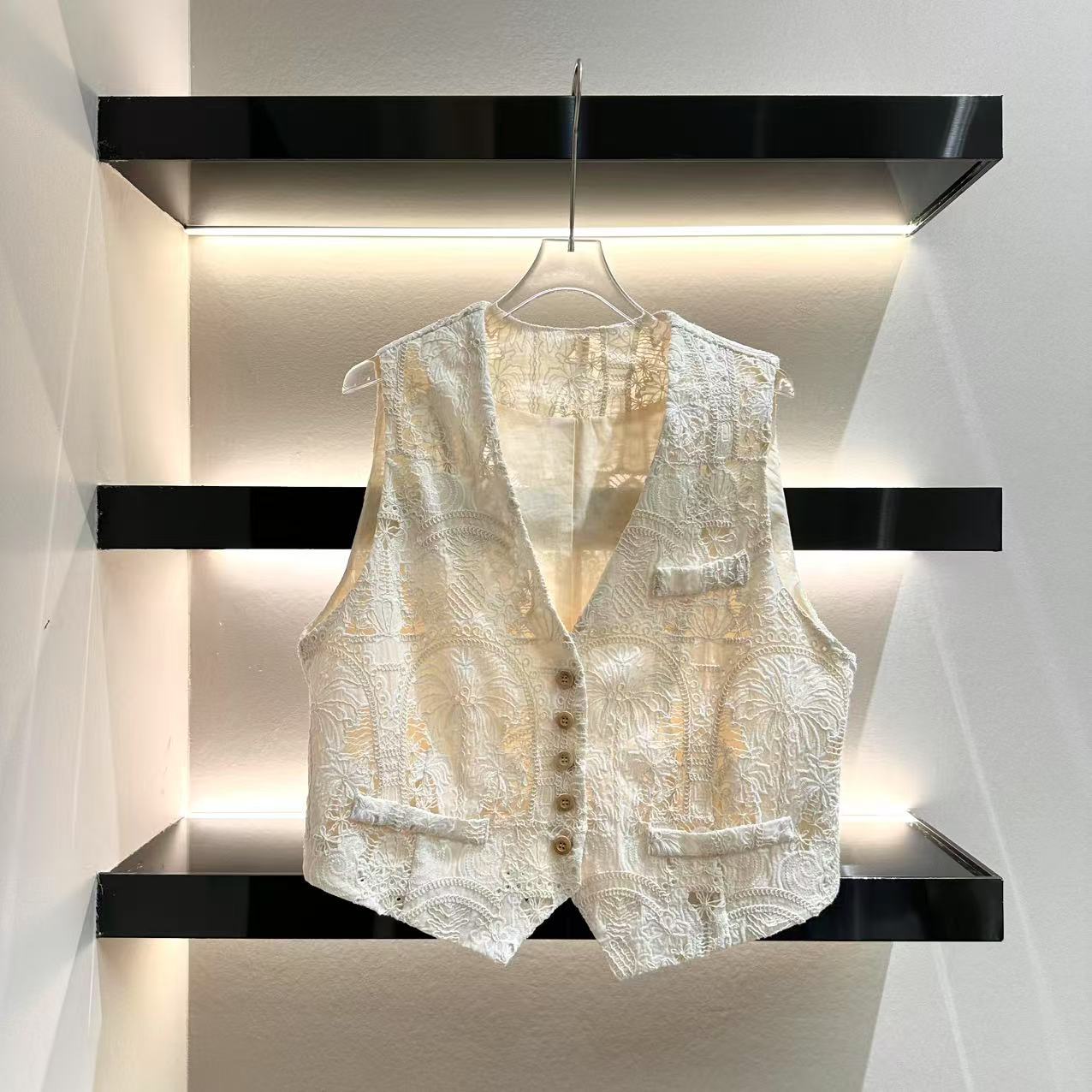 25391【艾米精品】手工刺绣混织马夹女新款复古国风上衣坎肩