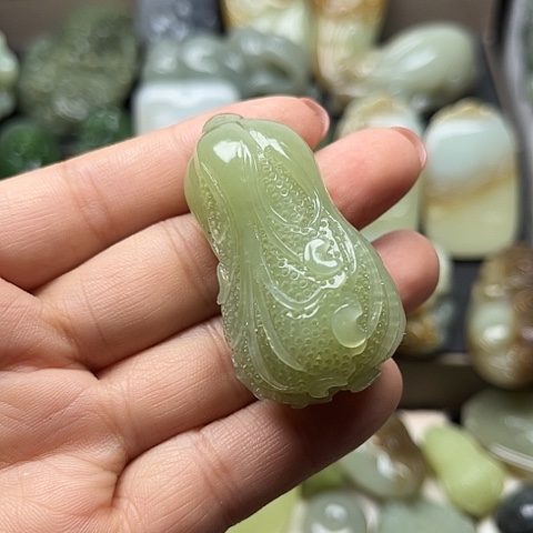 颈饰未镶嵌和田玉