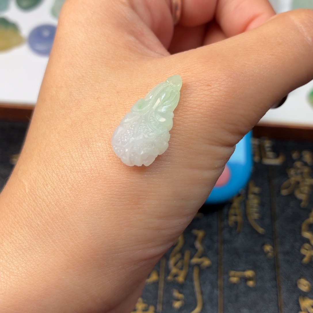 淋***定制翡翠未镶嵌白菜