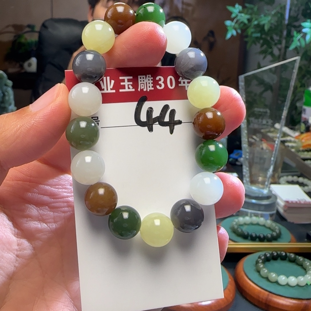 愿***愿颈饰未镶嵌和田玉