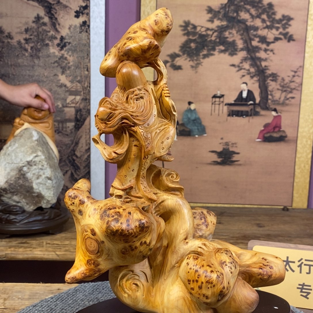 柏木（崖柏）诚崖柏。  