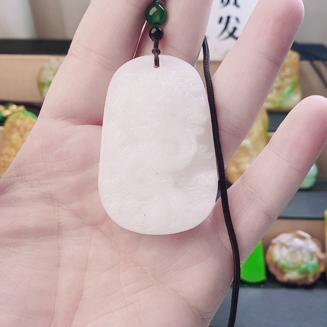 翡翠银S925镶嵌吊坠(赠链)