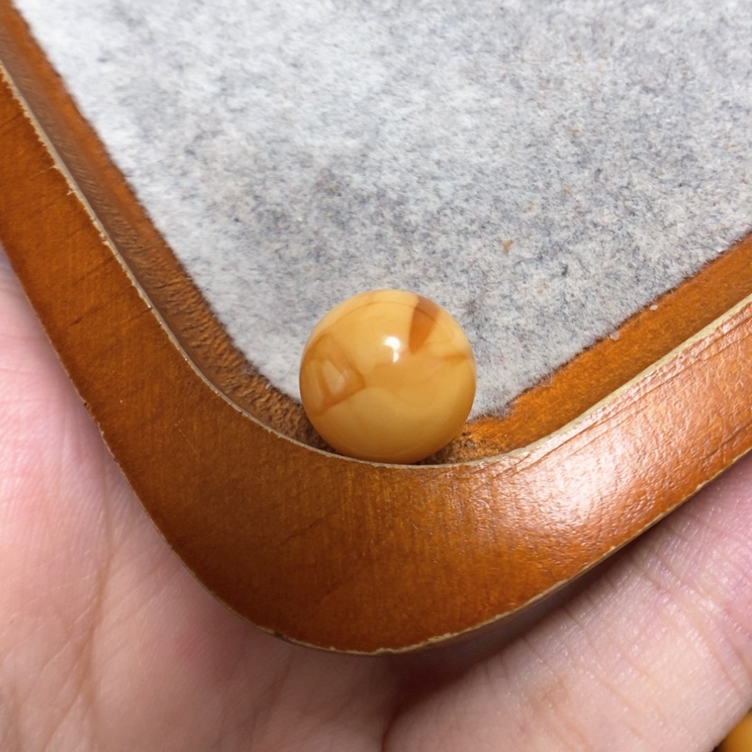 蜜蜡裸石未镶嵌狼*腾蜜蜡裸珠