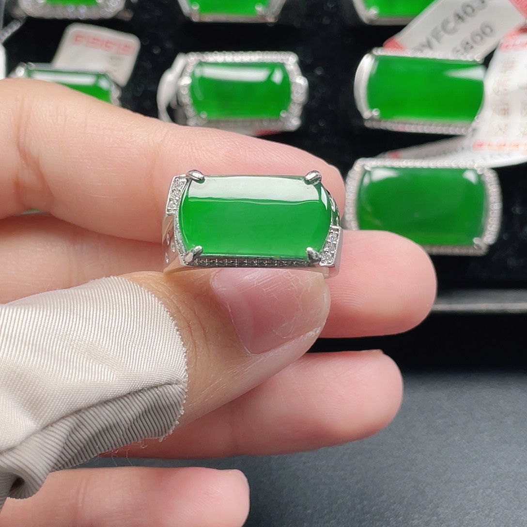 翡翠银S925镶嵌戒指天然A货翡翠没运费险3918