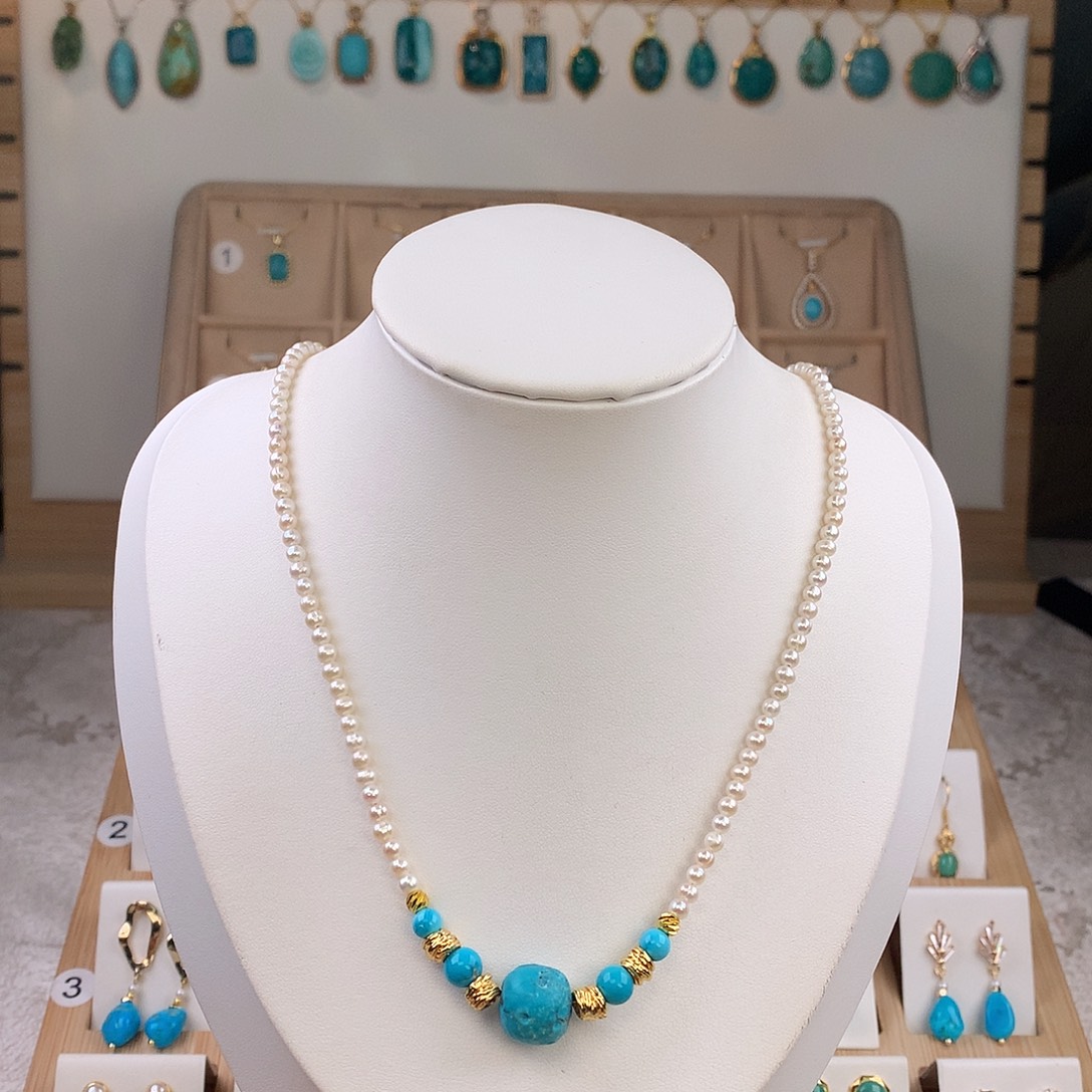 绿松石未镶嵌颈饰