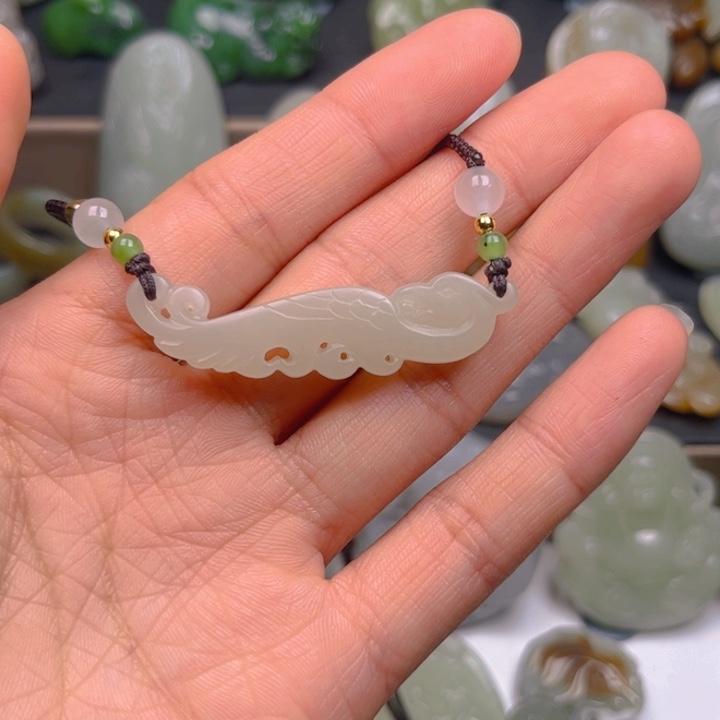 和田玉颈饰未镶嵌