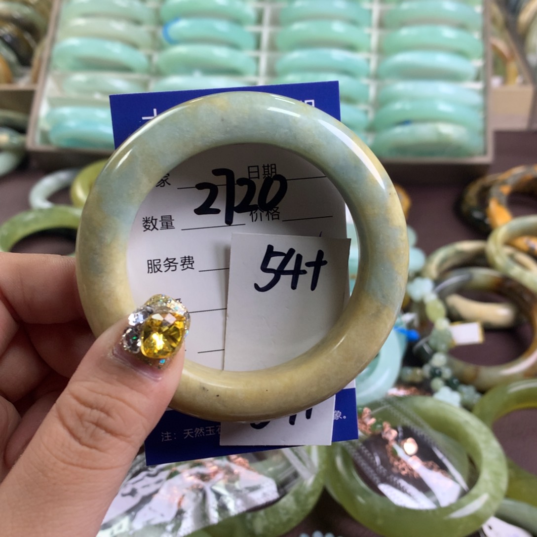 蛇纹石玉手镯未镶嵌2720