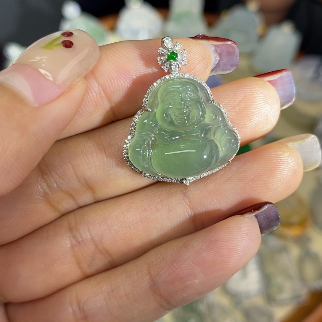 翡翠颈饰18K金镶嵌A货翡翠