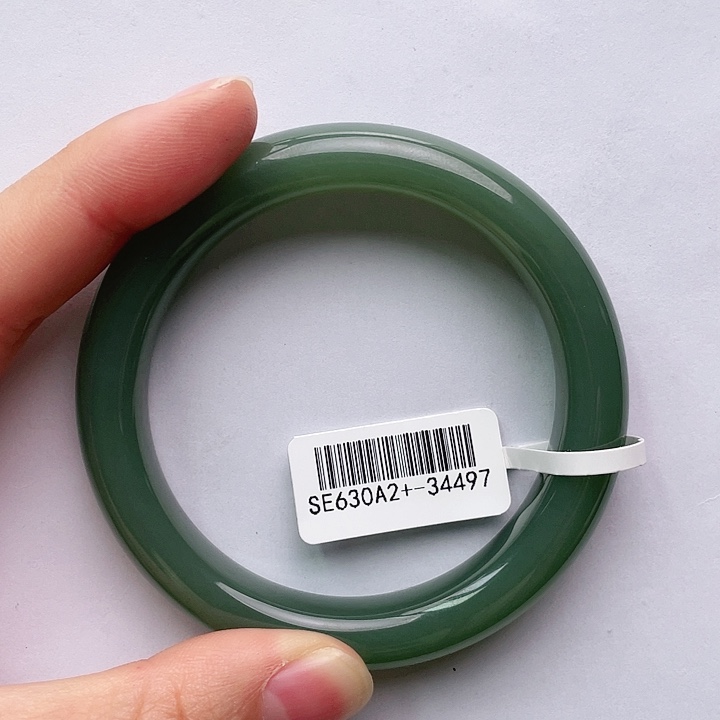 M****未镶嵌手镯和田玉57.7