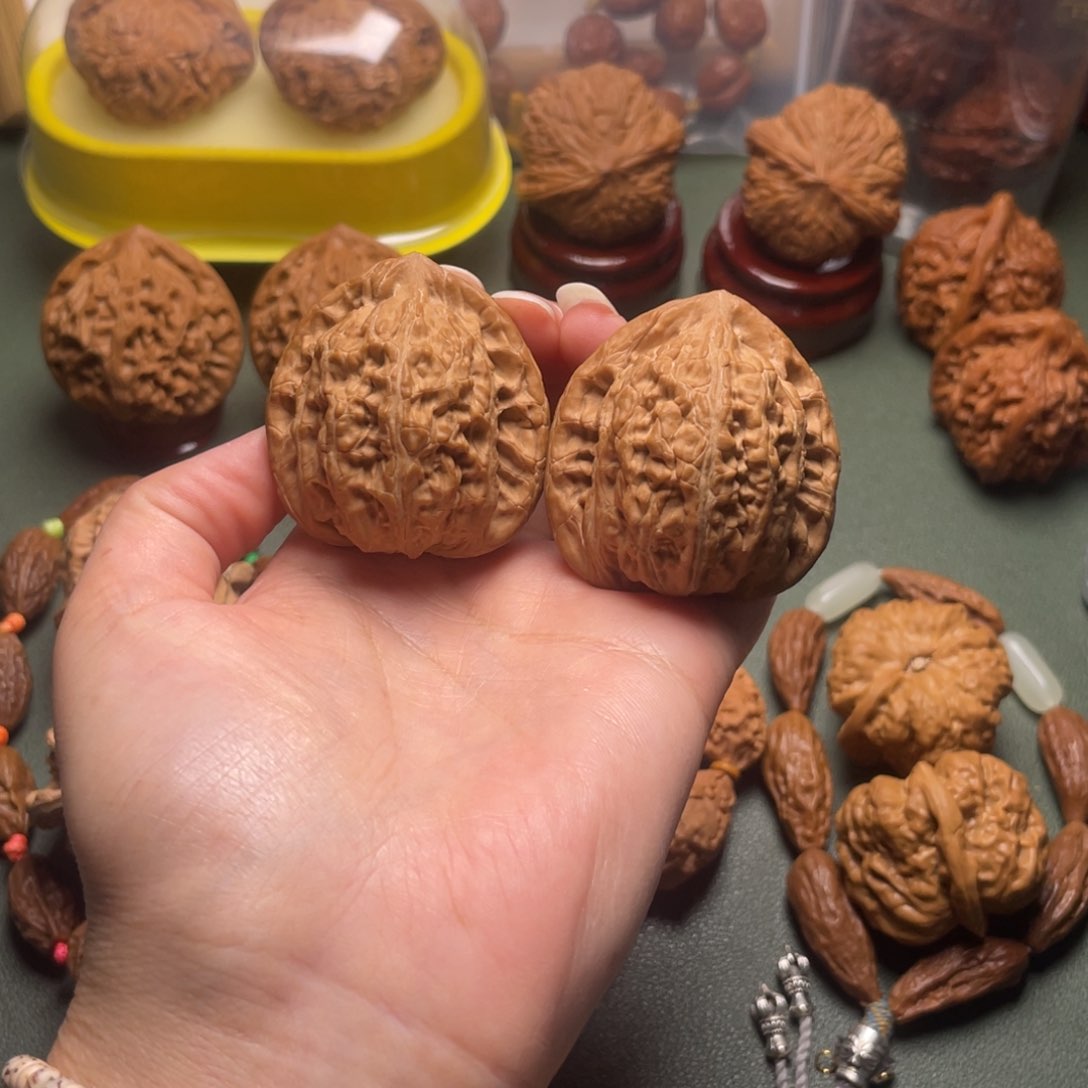 文玩核桃吊坠僧帽42尺