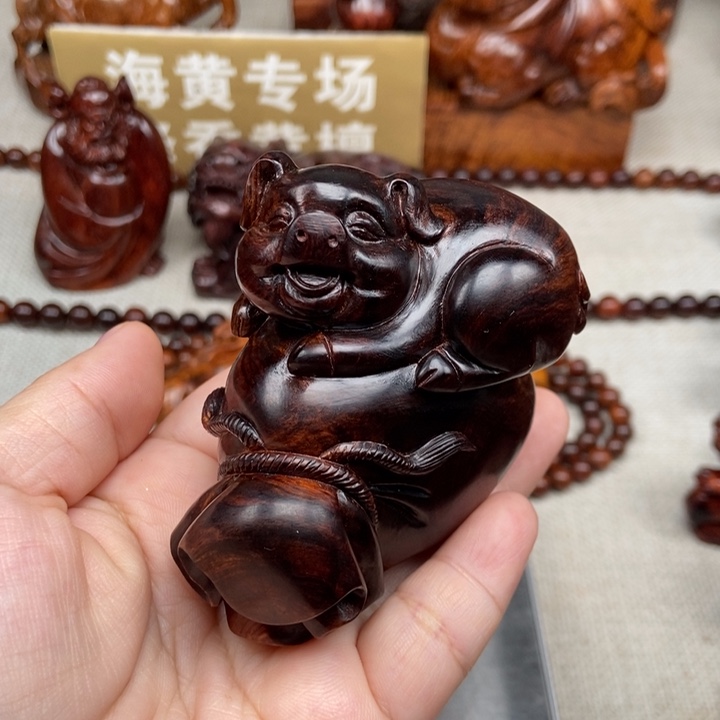 用***8黄花梨/降香黄檀把件