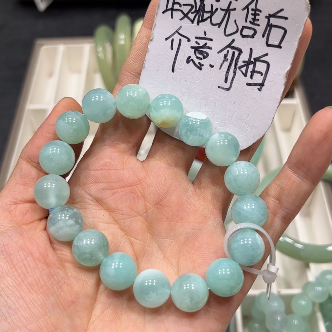 未镶嵌蛇纹石玉手链